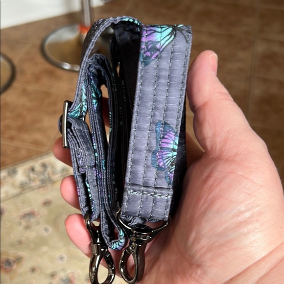 Lug Skeeter Mini Convertible Crossbody EUC - Picture 2 of 6